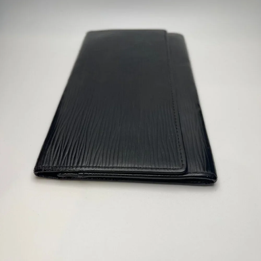 Louis Vuitton Vintage Black Epi Leather Long Wallet, Unisex - Preowned